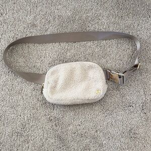 Lululemon Athletica Everywhere Belt Bag